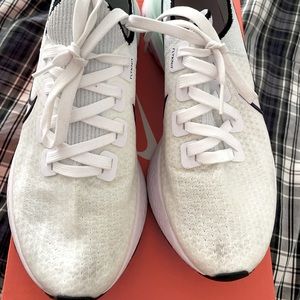 Women’s Nike React Infinity Run FK in 8.5 Gently Worn
